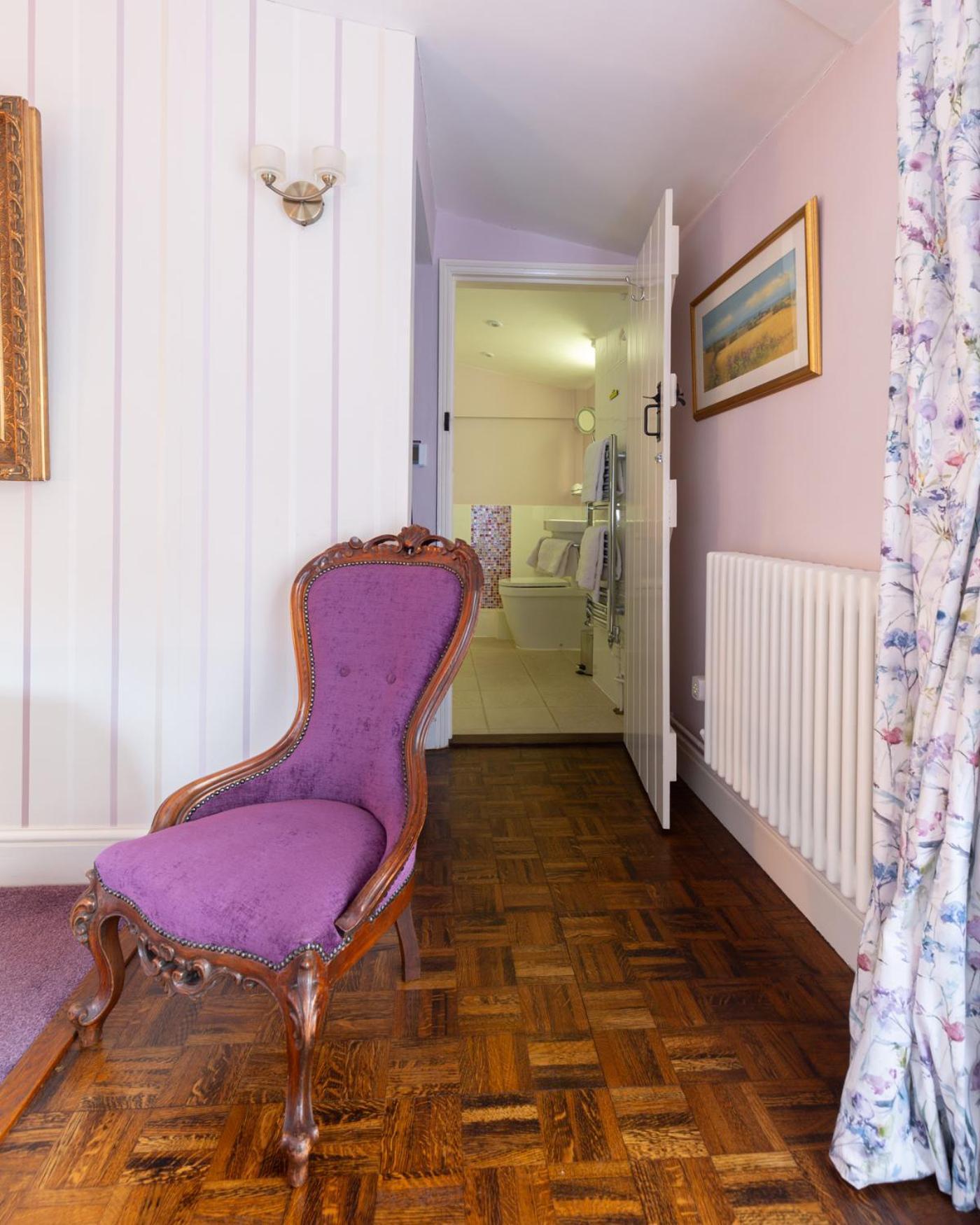 Frogs Hall B&B Eye  エクステリア 写真