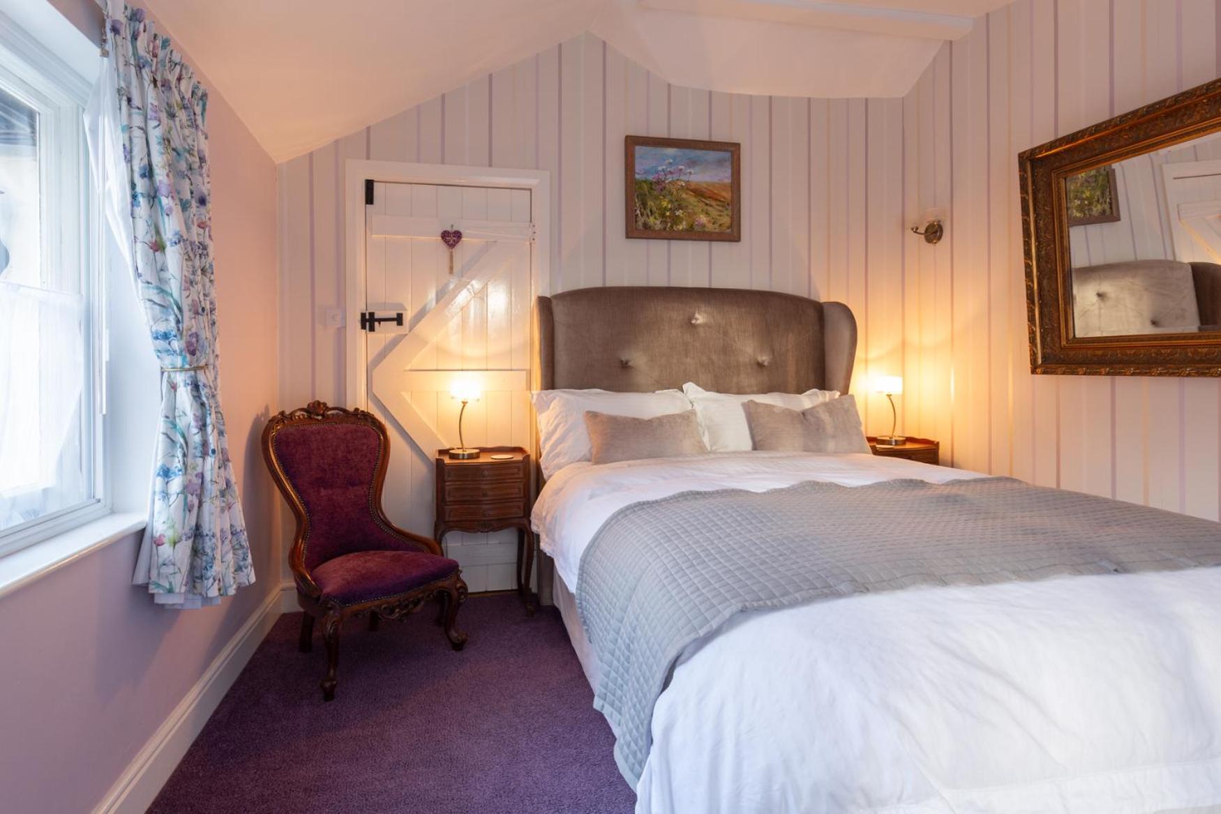 Frogs Hall B&B Eye  エクステリア 写真