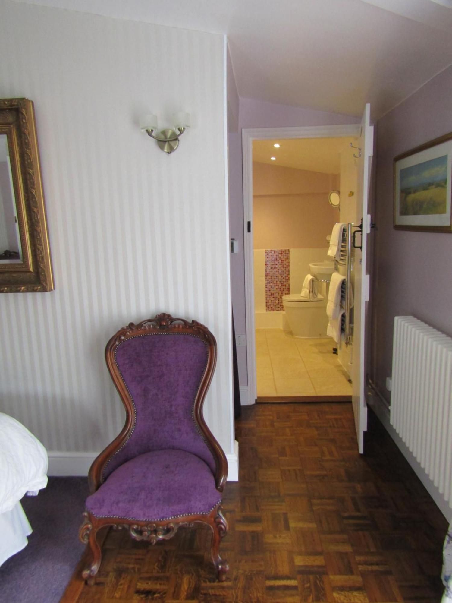 Frogs Hall B&B Eye  エクステリア 写真